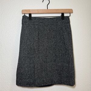🥳 Banana Republic Herringbone Mini Skirt